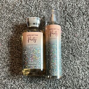 Bath & Body Works Silver Body Wash with Shimmering Design